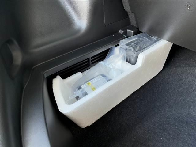 ソリオバンディット ハイブリッドＭＶ　純正フルセグナビ　バックカメラ　スマートキー　両側電動スライドドア　衝突被害軽減ブレーキ　車線逸脱防止装置　クリアランスソナー　ＥＣＳ　シートヒーター　ＬＥＤヘッドライト（8枚目）