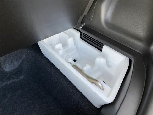 ソリオバンディット ハイブリッドＭＶ　純正フルセグナビ　バックカメラ　スマートキー　両側電動スライドドア　衝突被害軽減ブレーキ　車線逸脱防止装置　クリアランスソナー　ＥＣＳ　シートヒーター　ＬＥＤヘッドライト（9枚目）