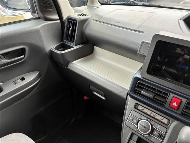 タント Ｘ　両側電動スライドドア　スマートキー　衝突被害軽減ブレーキ　アイドリングストップ　クリアランスソナー　ＥＣＳ　ＬＥＤヘッドライト（32枚目）