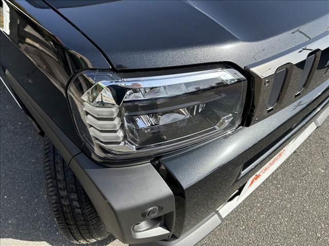 タフト Ｇ　ダーククロムベンチャー　衝突被害軽減ブレーキ　車線逸脱防止装置　スマートキー　クリアランスソナー　アイドリングストップ　ＡＣＣ　ＥＣＳ　シートヒーター　ＬＥＤヘッドライト（5枚目）