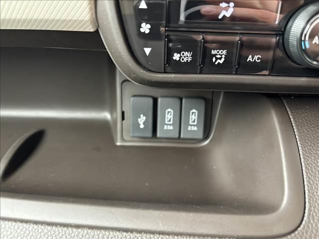 Ｎ－ＢＯＸ Ｌ　Ｈｏｎｄａ　ＳＥＮＳＩＮＧ　ディスプレイオーディオ　バックカメラ　両側スライド片側電動ドア　スマートキー　クリアランスソナー　ＡＣＣ　ＥＣＳ　シートヒーター　アイドリングストップ　ＬＥＤヘッドライト（23枚目）