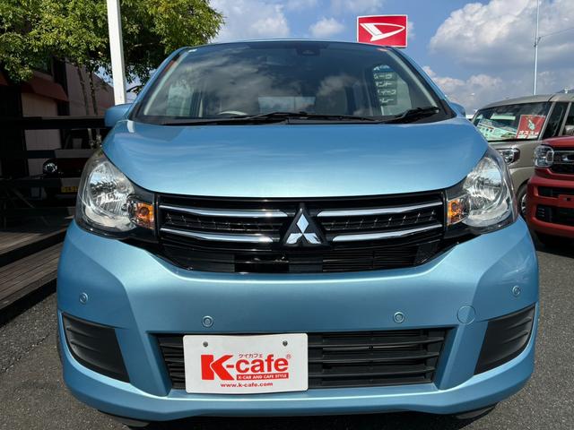 eKワゴン M e-アシスト 衝突被害軽減ブレーキ アイドリングストップ ベンチシート 衝突安全ボディ 寒冷地仕様 シートヒーター 横滑り防止装置 エアコン パワーステアリング パワーウィンドウ ABS 運転席エアバッグ(4枚目)