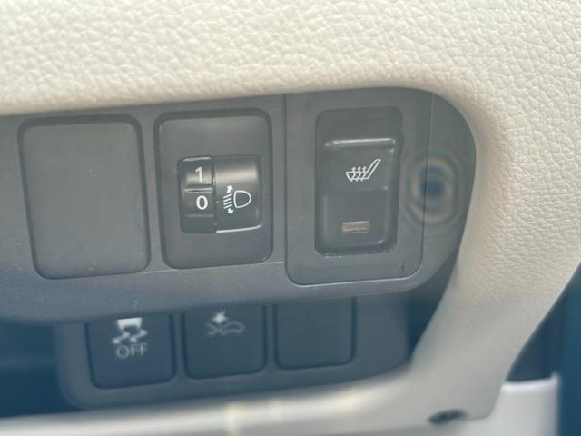 eKワゴン M e-アシスト 衝突被害軽減ブレーキ アイドリングストップ ベンチシート 衝突安全ボディ 寒冷地仕様 シートヒーター 横滑り防止装置 エアコン パワーステアリング パワーウィンドウ ABS 運転席エアバッグ(12枚目)