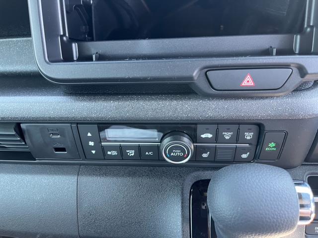 Ｎ－ＢＯＸカスタム ベースグレード　Ｈｏｎｄａ　ＳＥＮＳＩＮＧ　両側スライド片側電動ドア　スマートキー　ＬＥＤヘッドライト（12枚目）