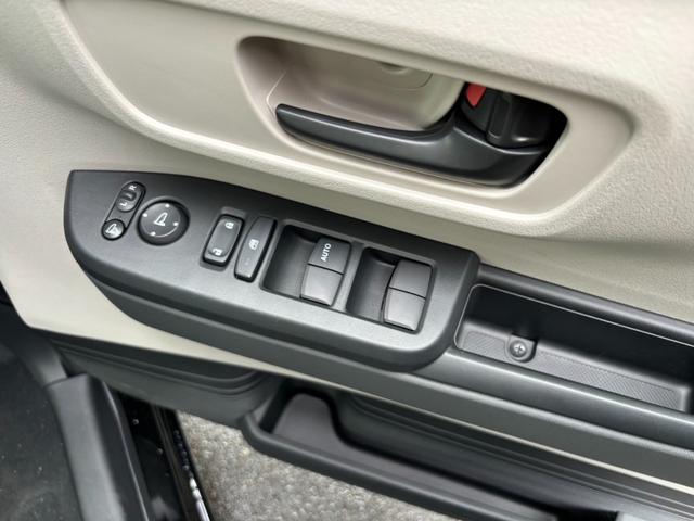 Ｎ－ＢＯＸ ベースグレード　Ｈｏｎｄａ　ＳＥＮＳＩＮＧ　両側スライド片側電動ドア　スマートキー　ＬＥＤヘッドライト（9枚目）