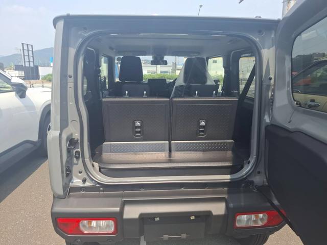 ジムニー ＸＣ　４ＡＴ　４ＷＤ　届出済未使用車（14枚目）