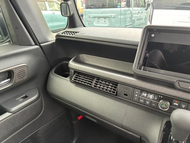 Ｎ－ＢＯＸカスタム ベースグレード　届出済未使用車　衝突軽減ブレーキ　ＬＥＤ　ＥＣＯＮモード　スマートキープッシュスタート　ＡＢＳ　クルーズコントロール　シートヒーター（21枚目）