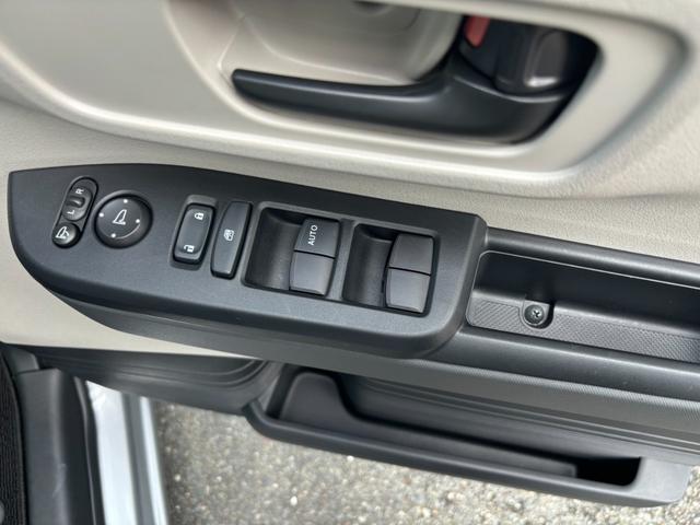 Ｎ－ＢＯＸ ベースグレード　純正ディスプレイオーディオ　衝突被害軽減ブレーキ　スマートキー　スライドドア　ＬＥＤヘッドライト　プッシュスタート　クルーズコントロール　オートエアコン　前席シートヒーター　アイドリングストップ（5枚目）
