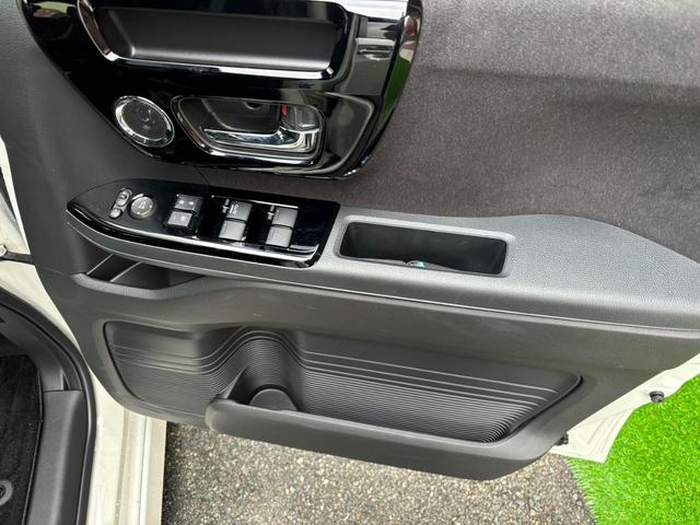 Ｎ－ＢＯＸカスタム Ｌ　ＴＶナビ　バックカメラ　ドラレコ　ＥＴＣ　衝突被害軽減ブレーキ　スマートキー　スライドドア　ＬＥＤヘッドライト　プッシュスタート　クルーズコントロール　フルオートエアコン　ＡＢＳ　前席シートヒーター（5枚目）
