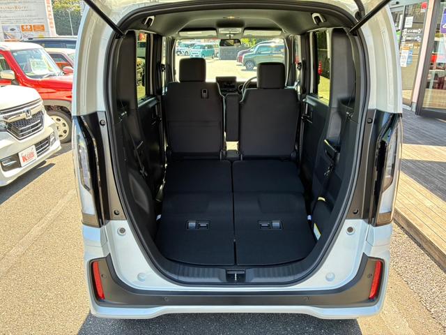 N-BOXカスタム ベースグレード 届出済未使用車 スマートキー&プッシュスタート オートLED 盗難防止装置 前席シートヒーター パワーウインドウ パワーステアリング Wエアバッグ オートエアコン レーンキープアシスト ABS(8枚目)