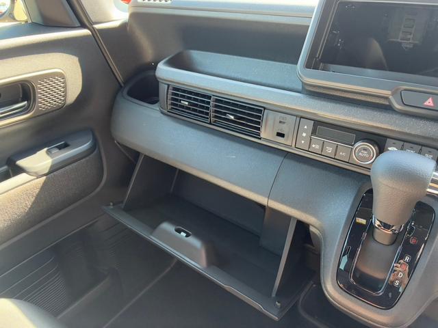 N-BOXカスタム ベースグレード 届出済未使用車 スマートキー&プッシュスタート オートLED 盗難防止装置 前席シートヒーター パワーウインドウ パワーステアリング Wエアバッグ オートエアコン レーンキープアシスト ABS(25枚目)