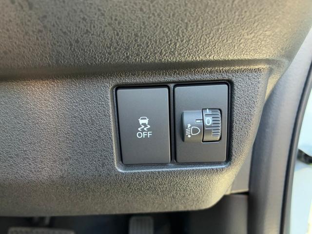 N-BOXカスタム ベースグレード 届出済未使用車 スマートキー&プッシュスタート オートLED 盗難防止装置 前席シートヒーター パワーウインドウ パワーステアリング Wエアバッグ オートエアコン レーンキープアシスト ABS(32枚目)