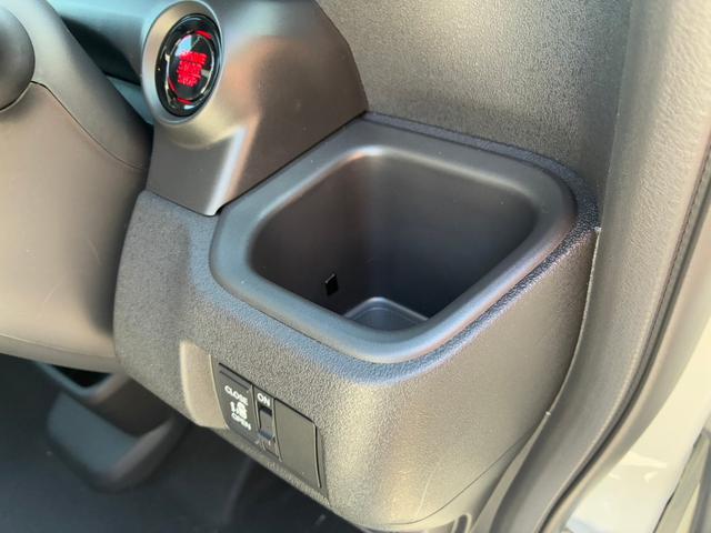 N-BOXカスタム ベースグレード 届出済未使用車 スマートキー&プッシュスタート オートLED 盗難防止装置 前席シートヒーター パワーウインドウ パワーステアリング Wエアバッグ オートエアコン レーンキープアシスト ABS(38枚目)