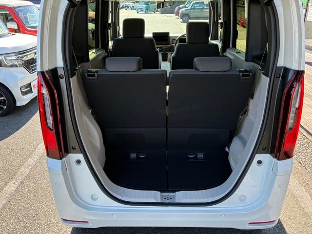 N-BOX ベースグレード 届出済未使用車 スマートキー&プッシュスタート 衝突軽減ブレーキ LEDヘッドライト Wエアバック オートエアコン レーンキープアシスト パワーウィンドウ コーナーセンサ 衝突安全ボディ(6枚目)