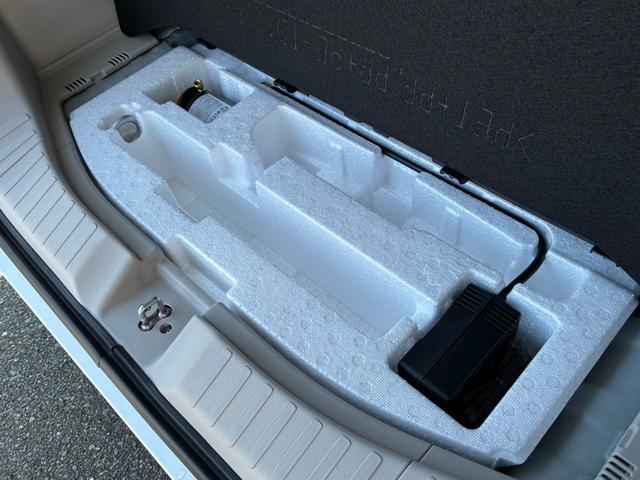 N-BOX ベースグレード 届出済未使用車 スマートキー&プッシュスタート 衝突軽減ブレーキ LEDヘッドライト Wエアバック オートエアコン レーンキープアシスト パワーウィンドウ コーナーセンサ 衝突安全ボディ(7枚目)