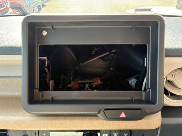 N-BOX ベースグレード 届出済未使用車 スマートキー&プッシュスタート 衝突軽減ブレーキ LEDヘッドライト Wエアバック オートエアコン レーンキープアシスト パワーウィンドウ コーナーセンサ 衝突安全ボディ(18枚目)