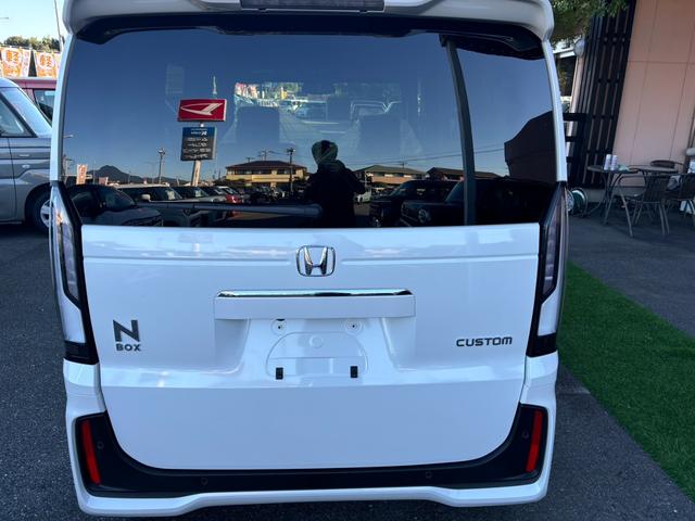 N-BOXカスタム ベースグレード 衝突被害軽減ブレーキ スマートキー スライドドア LEDヘッドライト パワーウインドウ プッシュスタート クルーズコントロール フルオートエアコン ABS 前席シートヒーター アイドリングストップ(19枚目)