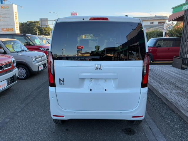 N-BOX ベースグレード 届出済未使用車 スマートキー&プッシュスタート 衝突軽減ブレーキ LEDヘッドライト Wエアバック オートエアコン レーンキープアシスト パワーウィンドウ コーナーセンサ 衝突安全ボディ(2枚目)