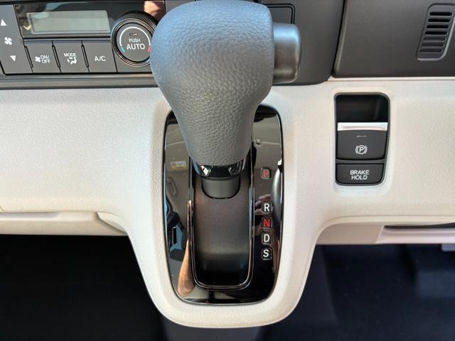 N-BOX ベースグレード 届出済未使用車 スマートキー&プッシュスタート 衝突軽減ブレーキ LEDヘッドライト Wエアバック オートエアコン レーンキープアシスト パワーウィンドウ コーナーセンサ 衝突安全ボディ(26枚目)