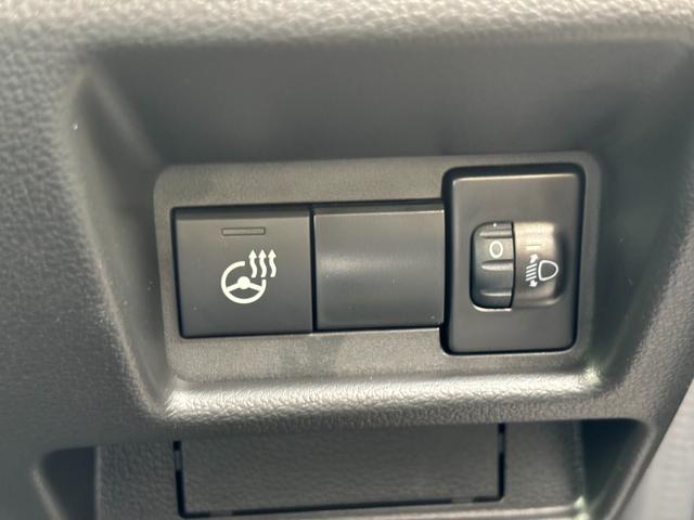 スペーシアギア ハイブリッドＸＺ　衝突被害軽減ブレーキ　スマートキー　スライドドア　ＬＥＤヘッドライト　パワーウインドウ　プッシュスタート　クルーズコントロール　フルオートエアコン　ＡＢＳ　前席シートヒーター　アイドリングストップ（17枚目）