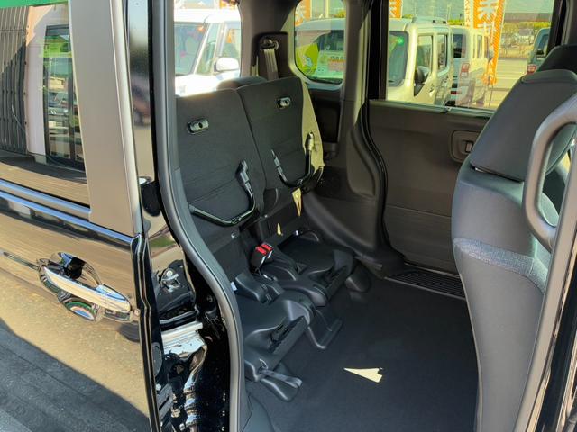 Ｎ－ＢＯＸカスタム ベースグレード　届出済未使用車　スマートキー＆プッシュスタート　オートＬＥＤ　パワーステアリング　クルーズコントロール　前席シートヒーター　レーンキープアシスト　ＡＢＳ　バックセンサー　オートエアコン　盗難防止装置（9枚目）