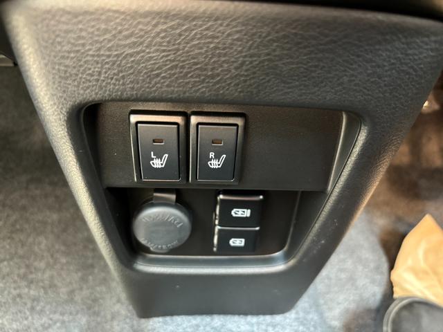 ハスラー タフワイルド　衝突被害軽減ブレーキ　スマートキー　ＬＥＤヘッドライト　パワーウインドウ　プッシュスタート　クルーズコントロール　フルオートエアコン　ＡＢＳ　前席シートヒーター　アイドリングストップ（9枚目）