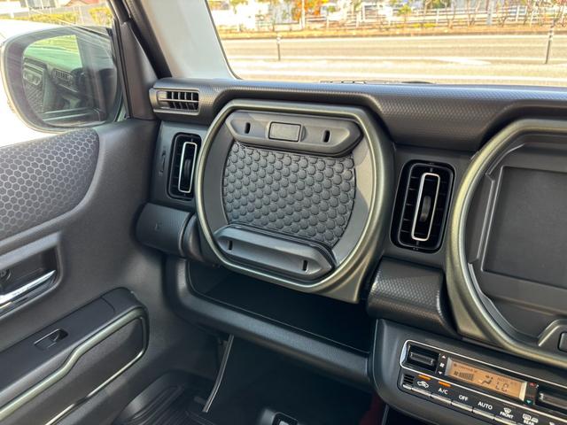 ハスラー タフワイルド　衝突被害軽減ブレーキ　スマートキー　ＬＥＤヘッドライト　パワーウインドウ　プッシュスタート　クルーズコントロール　フルオートエアコン　ＡＢＳ　前席シートヒーター　アイドリングストップ（14枚目）