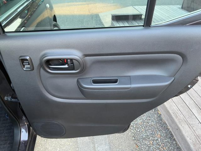 アルト Ｌ　純正ディスプレイオーディオ　バックカメラ　フロアマット　運転席シートヒーター　ＡＢＳ　マニュアルエアコン　パワーウインドウ　前方・後方誤発進抑制機能　ＡＵＴＯライト　パワーステアリング（13枚目）