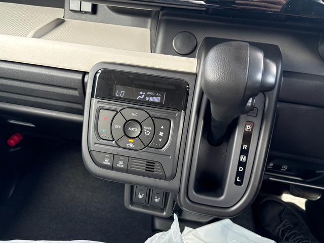 スペーシア ハイブリッドＸ　衝突被害軽減ブレーキ　スマートキー　スライドドア　ＬＥＤヘッドライト　パワーウインドウ　プッシュスタート　オートエアコン　ＡＢＳ　前席シートヒーター　アイドリングストップ（12枚目）