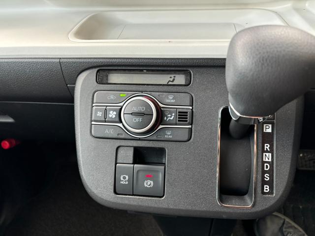 ムーヴキャンバス ストライプスＧ　衝突被害軽減ブレーキ　スマートキー　スライドドア　ＬＥＤヘッドライト　パワーウインドウ　プッシュスタート　フルオートエアコン　　アイドリングストップ（10枚目）