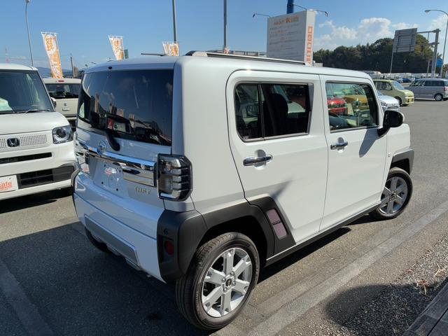 タフト Ｇ　クロムベンチャー　届出済未使用車　衝突軽減装置　スマートキー＆プッシュスタート　ＬＥＤヘッドライト　車線逸脱警報装置　オートマチックハイビーム　Ｗエアバック　サンル－フ　前席シートヒーター　パーキングセンサー（3枚目）