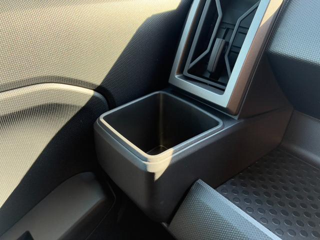 タフト Ｇ　クロムベンチャー　届出済未使用車　衝突軽減装置　スマートキー＆プッシュスタート　ＬＥＤヘッドライト　車線逸脱警報装置　オートマチックハイビーム　Ｗエアバック　サンル－フ　前席シートヒーター　パーキングセンサー（25枚目）