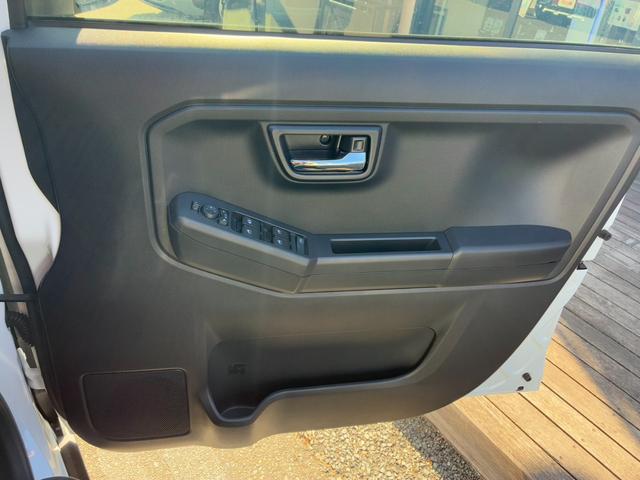 タフト Ｇ　クロムベンチャー　届出済未使用車　衝突軽減装置　スマートキー＆プッシュスタート　ＬＥＤヘッドライト　車線逸脱警報装置　オートマチックハイビーム　Ｗエアバック　サンル－フ　前席シートヒーター　パーキングセンサー（32枚目）