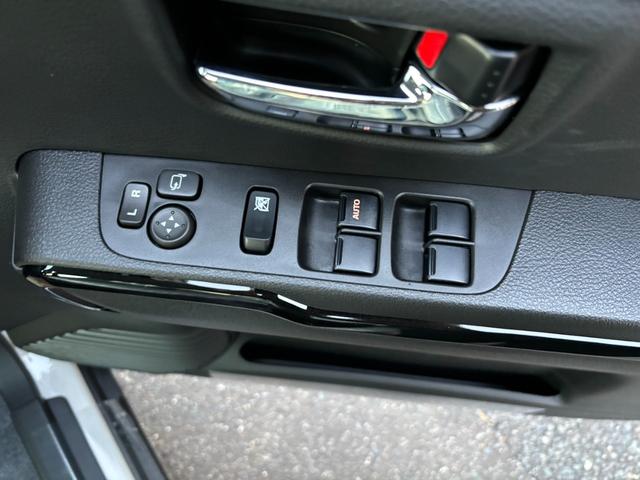 ハスラー ハイブリッドＸ　衝突被害軽減ブレーキ　スマートキー　ＬＥＤヘッドライト　パワーウインドウ　プッシュスタート　クルーズコントロール　フルオートエアコン　ＡＢＳ　前席シートヒーター　アイドリングストップ（6枚目）