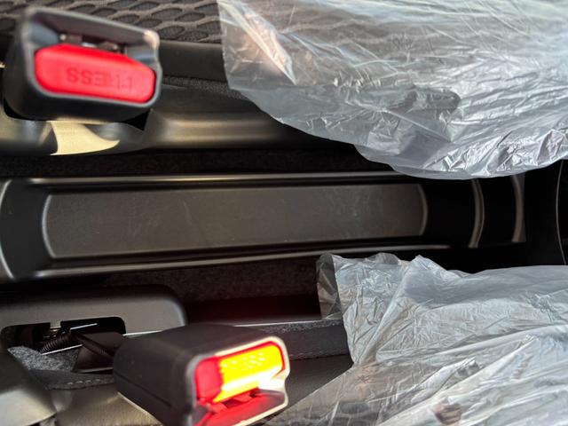 ハスラー ハイブリッドＸ　衝突被害軽減ブレーキ　スマートキー　ＬＥＤヘッドライト　パワーウインドウ　プッシュスタート　クルーズコントロール　フルオートエアコン　ＡＢＳ　前席シートヒーター　アイドリングストップ（57枚目）