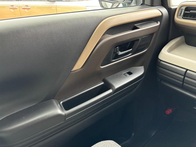 スペーシア ハイブリッドＸ　純正全方位モニターフルセグナビ　衝突被害軽減ブレーキ　スマートキー　スライドドア　ＬＥＤヘッドライト　パワーウインドウ　プッシュスタート　オートエアコン　ＡＢＳ　アイドリングストップ（21枚目）