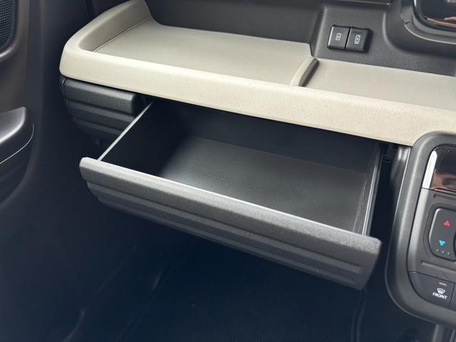 スペーシア ハイブリッドＸ　純正全方位モニターフルセグナビ　衝突被害軽減ブレーキ　スマートキー　スライドドア　ＬＥＤヘッドライト　パワーウインドウ　プッシュスタート　オートエアコン　ＡＢＳ　アイドリングストップ（30枚目）