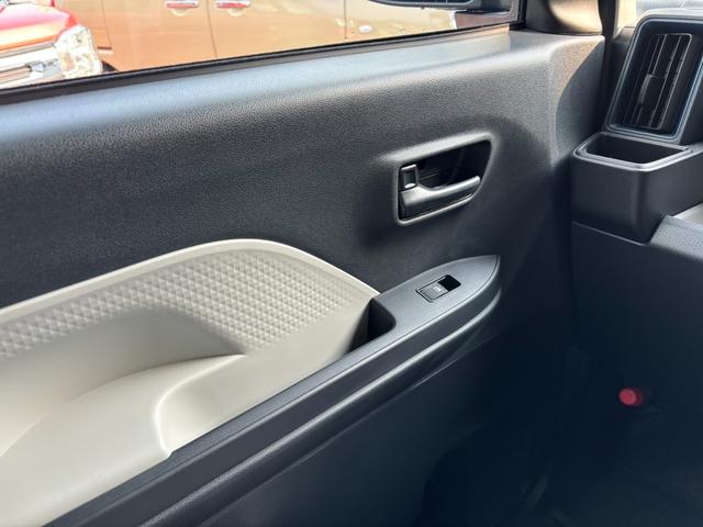 タント X 衝突被害軽減ブレーキ スマートキー スライドドア パワーウインドウ プッシュスタート フルオートエアコン ABS アイドリングストップ(17枚目)