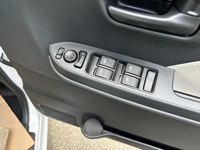 タント L 衝突被害軽減ブレーキ スマートキー スライドドア パワーウインドウ プッシュスタート ABS アイドリングストップ(6枚目)