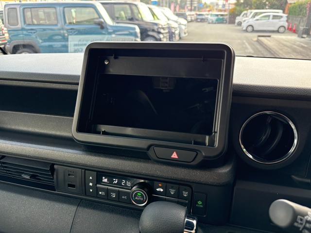 Ｎ－ＢＯＸカスタム ベースグレード　衝突被害軽減ブレーキ　スマートキー　スライドドア　ＬＥＤヘッドライト　パワーウインドウ　プッシュスタート　クルーズコントロール　フルオートエアコン　ＡＢＳ　前席シートヒーター　アイドリングストップ（9枚目）