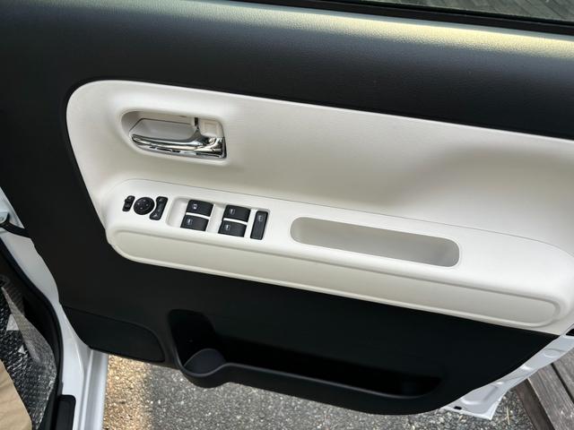 ムーヴキャンバス ストライプスG 衝突被害軽減ブレーキ スマートキー スライドドア LEDヘッドライト パワーウインドウ プッシュスタート フルオートエアコン ABS アイドリングストップ(33枚目)