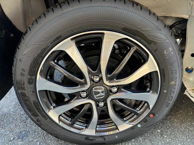 Ｎ－ＢＯＸカスタム ベースグレード　衝突被害軽減ブレーキ　スマートキー　スライドドア　ＬＥＤヘッドライト　パワーウインドウ　プッシュスタート　クルーズコントロール　フルオートエアコン　ＡＢＳ　前席シートヒーター　アイドリングストップ（8枚目）