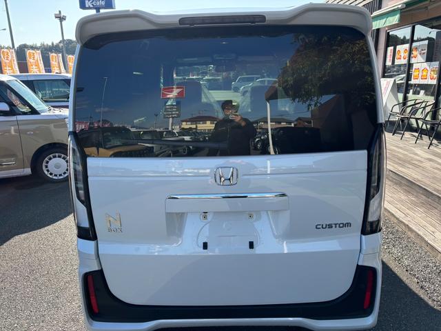 Ｎ－ＢＯＸカスタム ベースグレード　衝突被害軽減ブレーキ　スマートキー　スライドドア　ＬＥＤヘッドライト　パワーウインドウ　プッシュスタート　クルーズコントロール　フルオートエアコン　ＡＢＳ　前席シートヒーター　アイドリングストップ（13枚目）