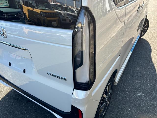 Ｎ－ＢＯＸカスタム ベースグレード　衝突被害軽減ブレーキ　スマートキー　スライドドア　ＬＥＤヘッドライト　パワーウインドウ　プッシュスタート　クルーズコントロール　フルオートエアコン　ＡＢＳ　前席シートヒーター　アイドリングストップ（23枚目）