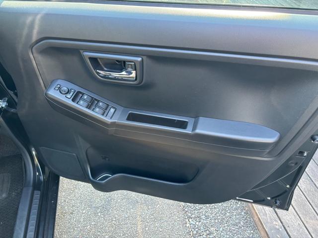 タフト G クロムベンチャー フルセグナビ バックカメラ 衝突被害軽減ブレーキ スマートキー パワーウインドウ プッシュスタート フルオートエアコン ABS 前席シートヒーター アイドリングストップ(5枚目)