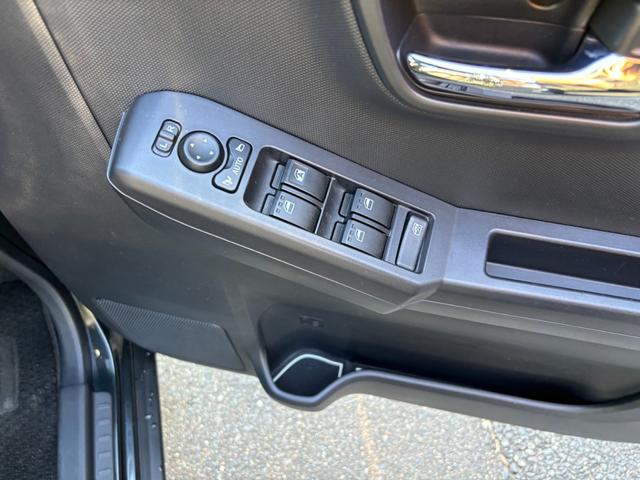 タフト G クロムベンチャー フルセグナビ バックカメラ 衝突被害軽減ブレーキ スマートキー パワーウインドウ プッシュスタート フルオートエアコン ABS 前席シートヒーター アイドリングストップ(6枚目)