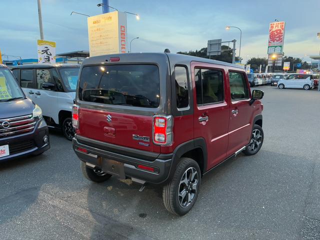 ハスラー ハイブリッドＸ　届出済未使用車　オートＬＥＤ　車線逸脱警報装置　スマートキー＆プッシュスタート　セキュリティアラーム　前席シートヒーター　オートクルーズ　デュアルカメラサポート　パワーウインドウ　ＡＢＳ（3枚目）