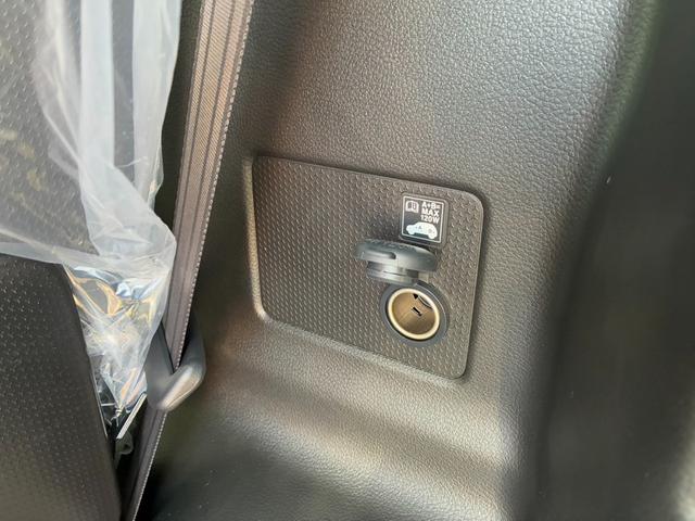 ハスラー ハイブリッドＸ　届出済未使用車　スマートキー＆プッシュスタート　前席シートヒーター　車線逸脱警報装置　セキュリティアラーム　オートＬＥＤライト　ＡＢＳ　デュアルカメラサポート　安全ボディ　パワーステアリング（8枚目）