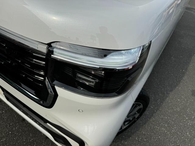 Ｎ－ＢＯＸカスタム ベースグレード　衝突被害軽減ブレーキ　スマートキー　スライドドア　ＬＥＤヘッドライト　パワーウインドウ　プッシュスタート　クルーズコントロール　フルオートエアコン　ＡＢＳ　前席シートヒーター　アイドリングストップ（4枚目）