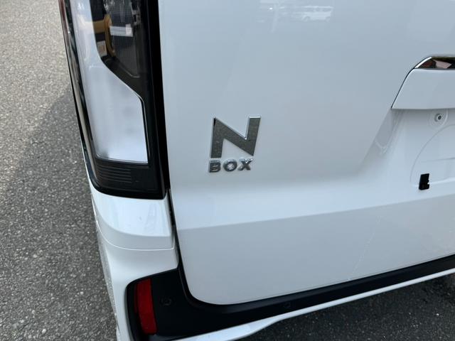 Ｎ－ＢＯＸカスタム ベースグレード　衝突被害軽減ブレーキ　スマートキー　スライドドア　ＬＥＤヘッドライト　パワーウインドウ　プッシュスタート　クルーズコントロール　フルオートエアコン　ＡＢＳ　前席シートヒーター　アイドリングストップ（9枚目）